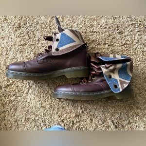 Dr Martens aimilie British flag boots size 8 hard to find like new